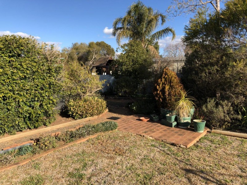 9 Pearce Street, Parkes NSW 2870