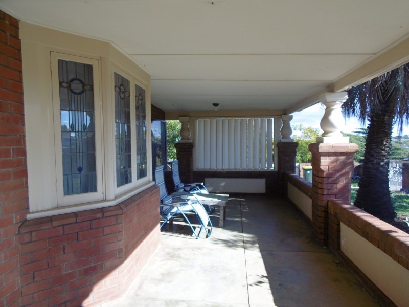 15 Bushman Street, Parkes NSW 2870