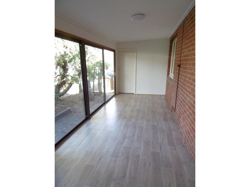 15 Bushman Street, Parkes NSW 2870