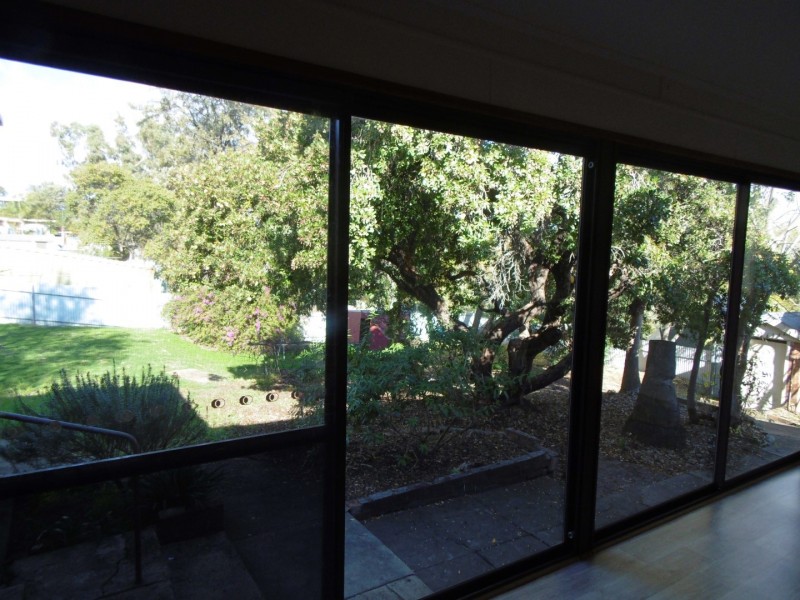15 Bushman Street, Parkes NSW 2870