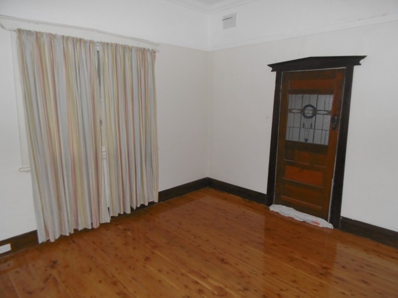 15 Bushman Street, Parkes NSW 2870