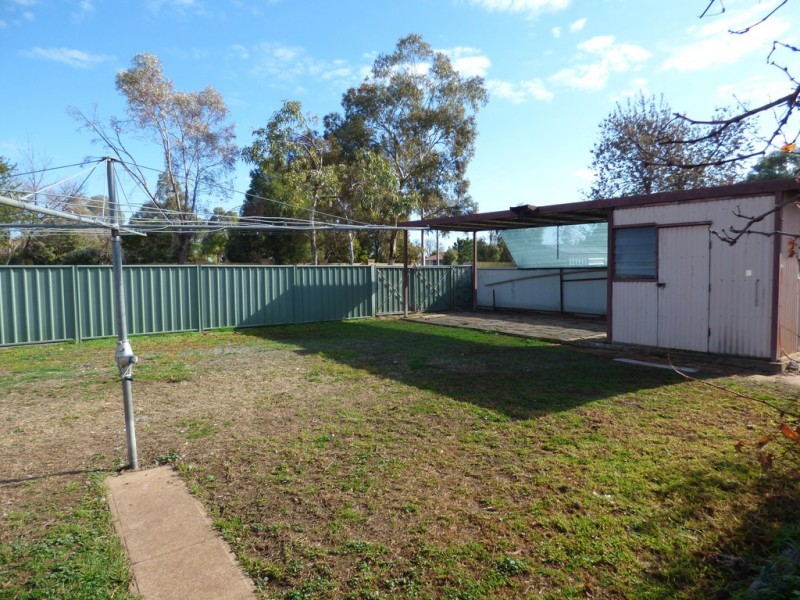 28 Coolabah Street, Forbes NSW 2871