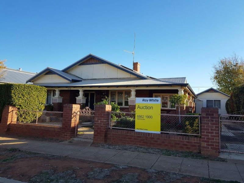 372 Clarinda Street, Parkes NSW 2870
