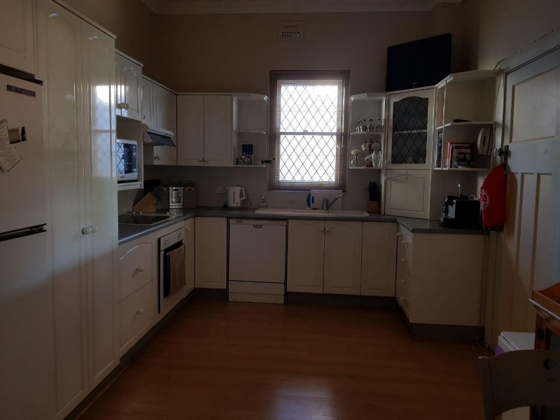 372 Clarinda Street, Parkes NSW 2870