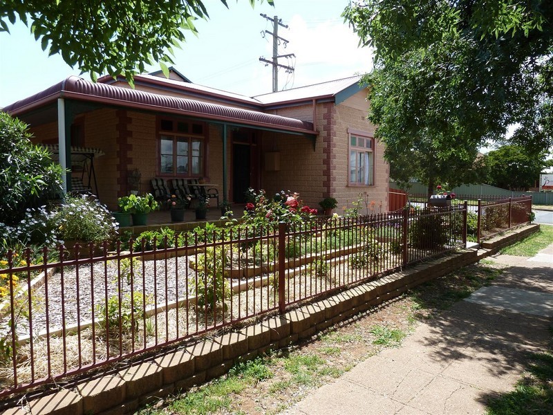 31 Clarinda Street, Parkes NSW 2870