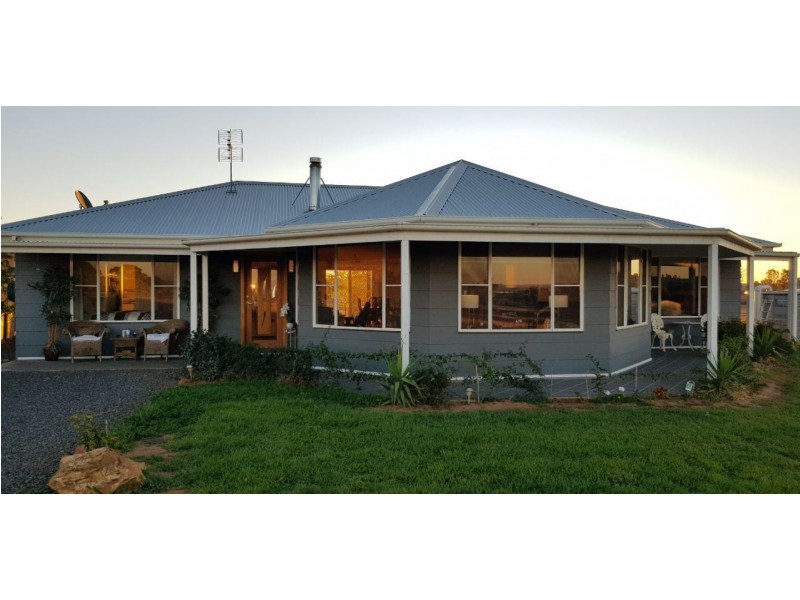 144 Maguire Road, Parkes NSW 2870