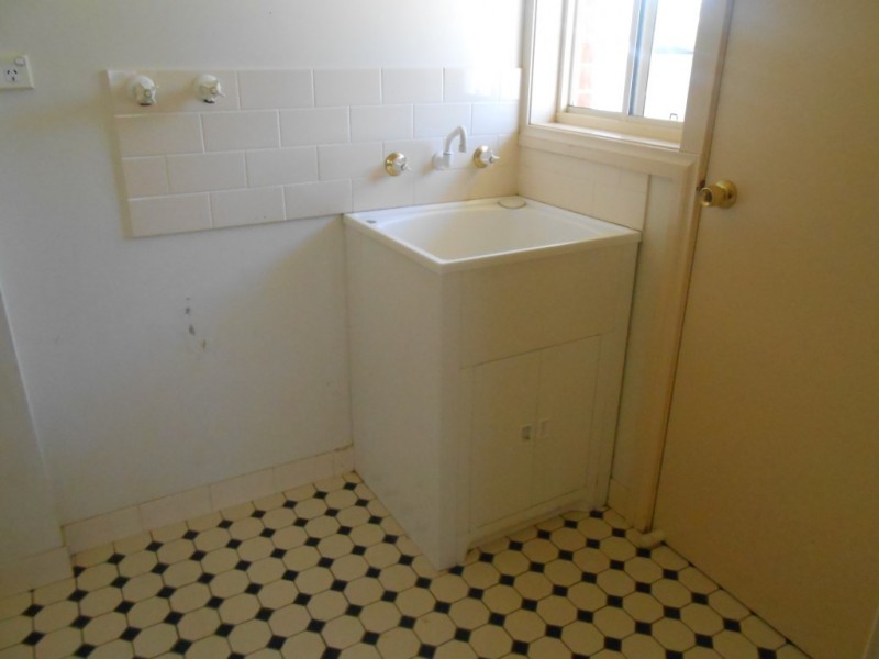 4/35A Cecile Street, Parkes NSW 2870