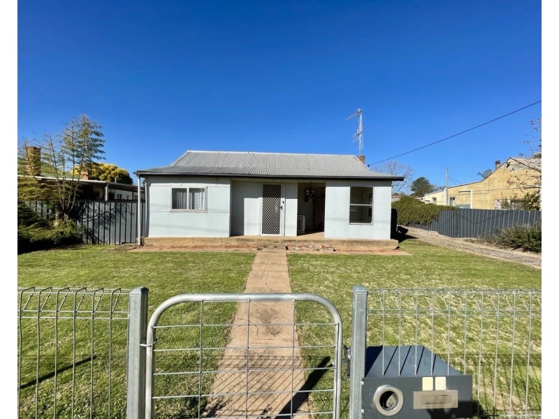 39 Forbes Road, Parkes NSW 2870