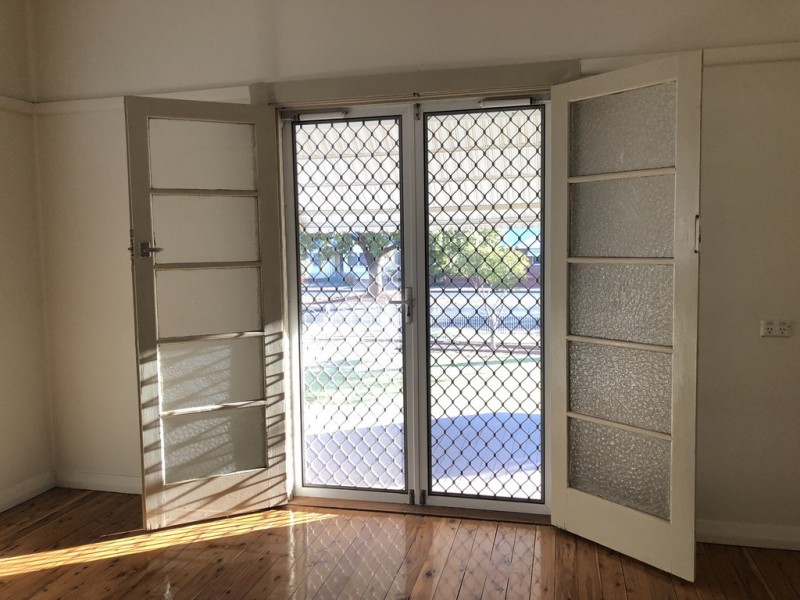 103 Boori Street, Peak Hill NSW 2869