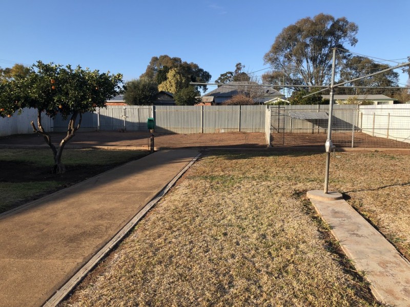 103 Boori Street, Peak Hill NSW 2869
