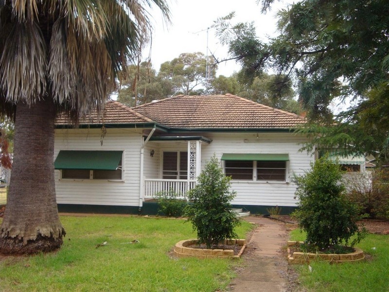 49 Gobonderry Street, Trundle NSW 2875