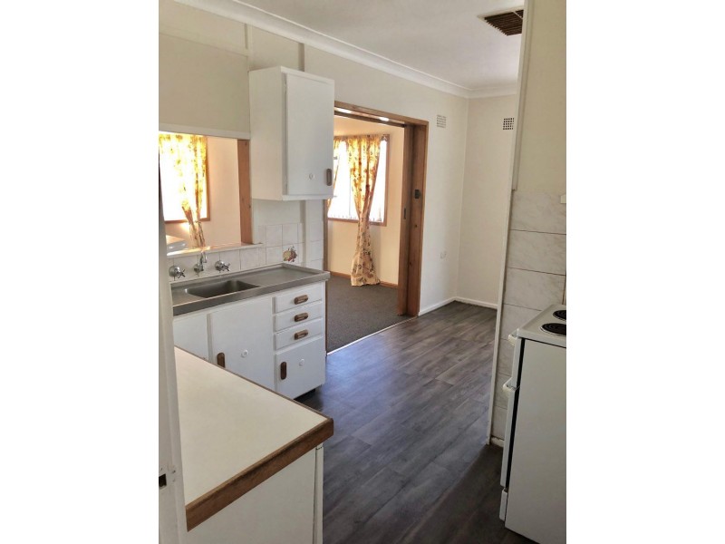 12 Wilga Street, Parkes NSW 2870