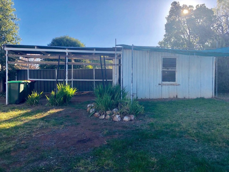 12 Wilga Street, Parkes NSW 2870