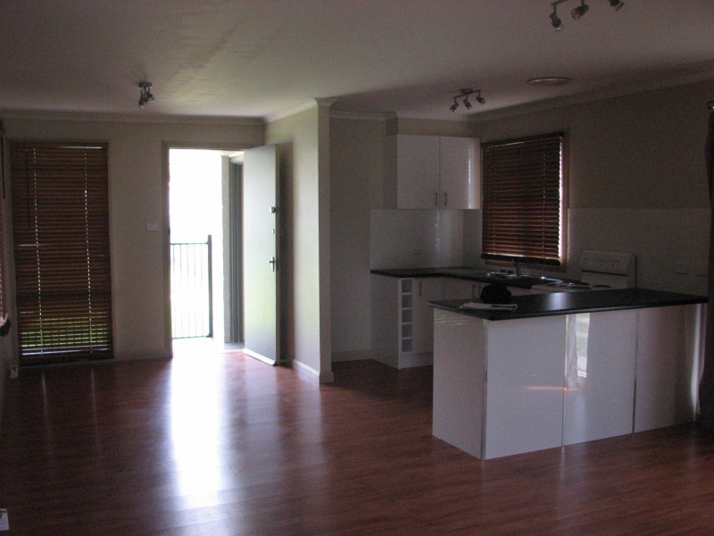 4 Cedar, Forbes NSW 2871