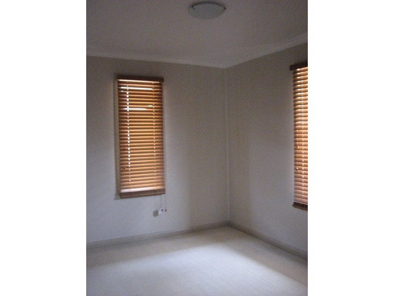 4 Cedar, Forbes NSW 2871