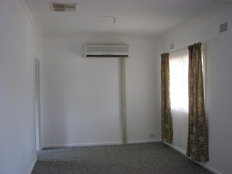 27 Grenfell St, Forbes NSW 2871