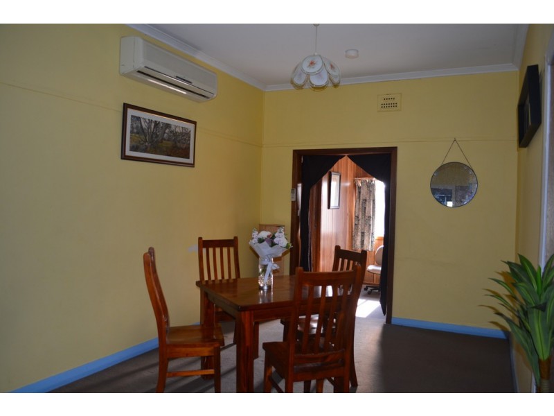 19 Reid Street, Parkes NSW 2870
