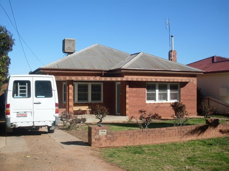 57 Victoria Street, Parkes NSW 2870