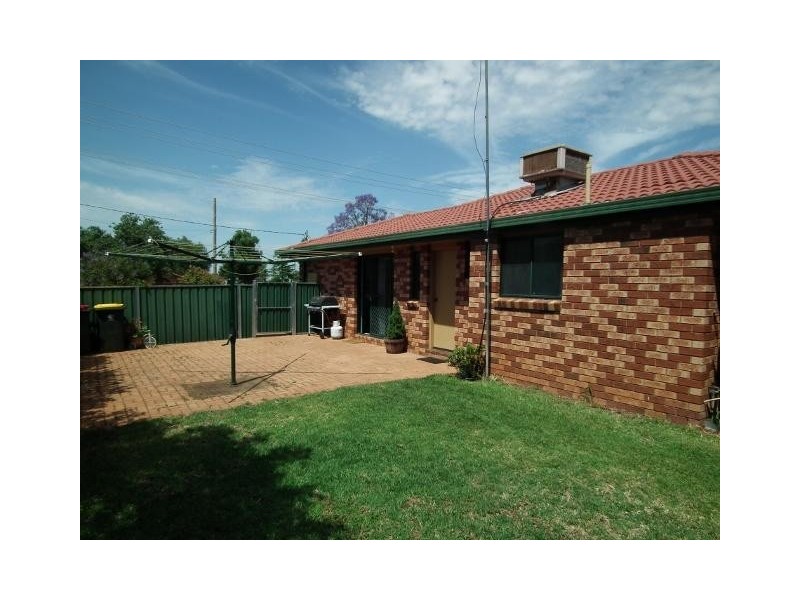 70 Brolgan Road, Parkes NSW 2870