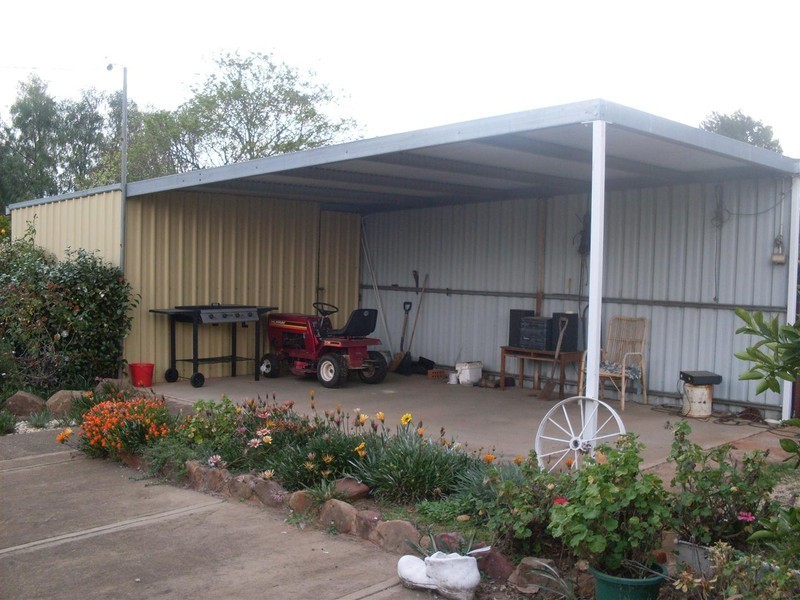 2 Station Street, Parkes NSW 2870