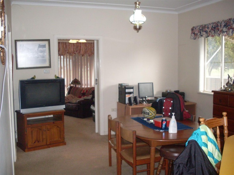 2 Station Street, Parkes NSW 2870