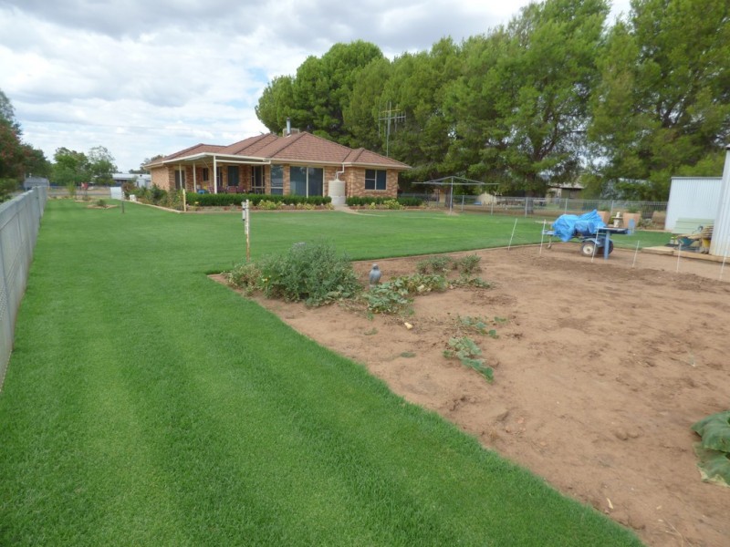 2 Oberon Street, Eugowra NSW 2806