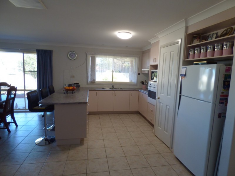 2 Oberon Street, Eugowra NSW 2806