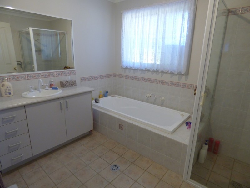 2 Oberon Street, Eugowra NSW 2806