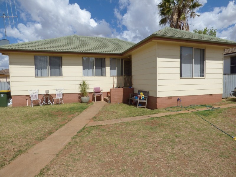 30 Scrivener Street, Forbes NSW 2871