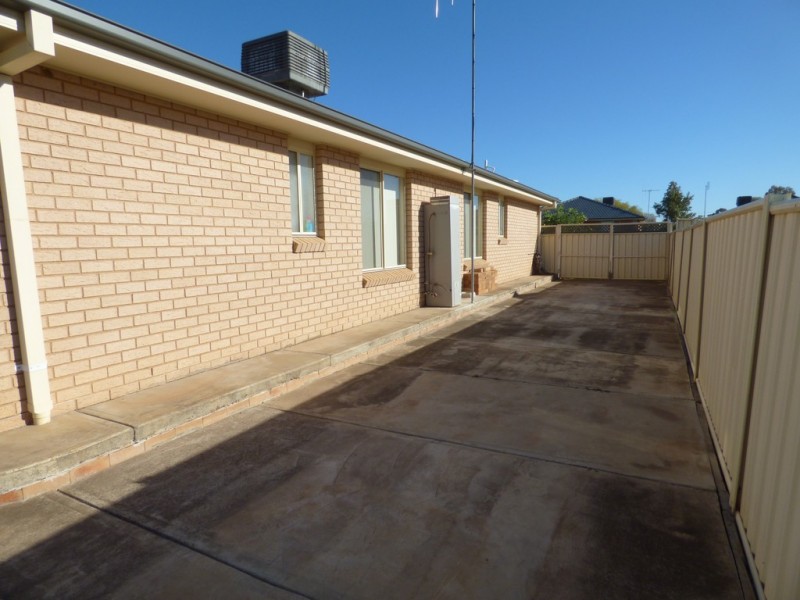 1A Mcmillan Place, Forbes NSW 2871