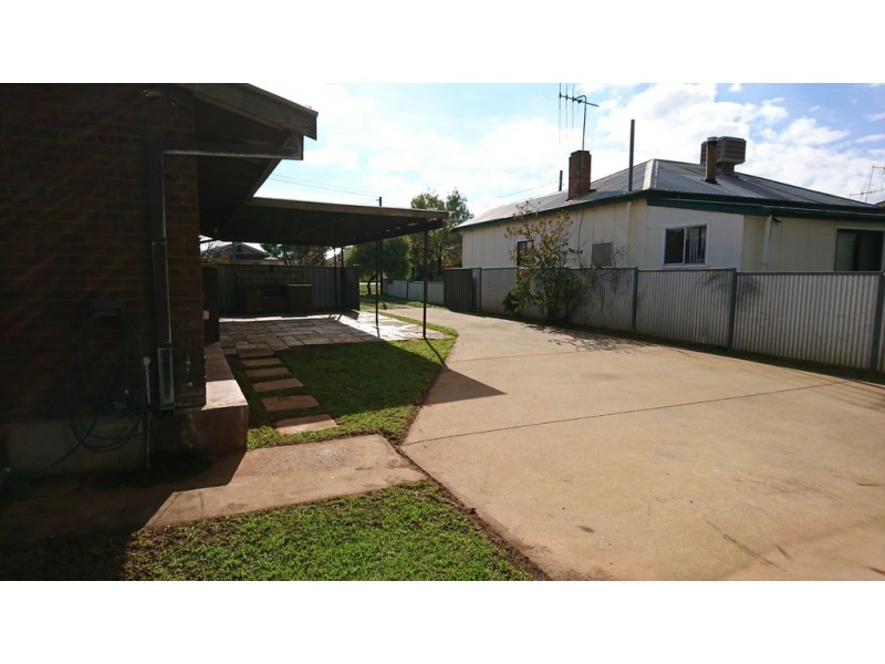 45 Brolgan Road, Parkes NSW 2870