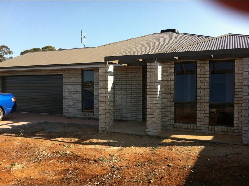 5and9 Monastery Close, Parkes NSW 2870