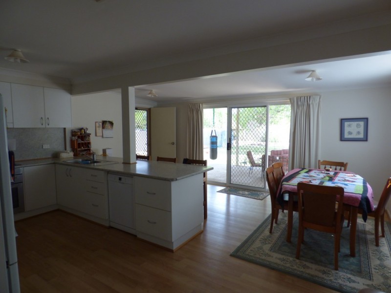 77 Church Street, Forbes NSW 2871