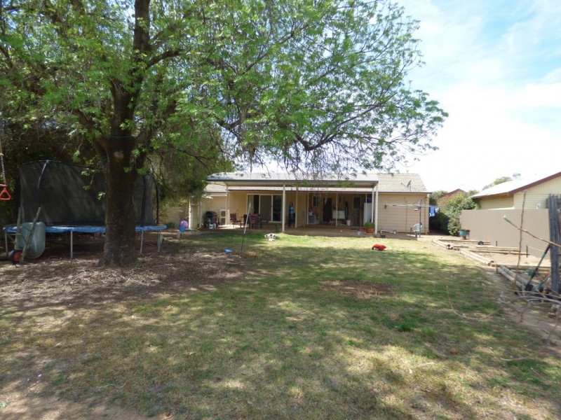 77 Church Street, Forbes NSW 2871