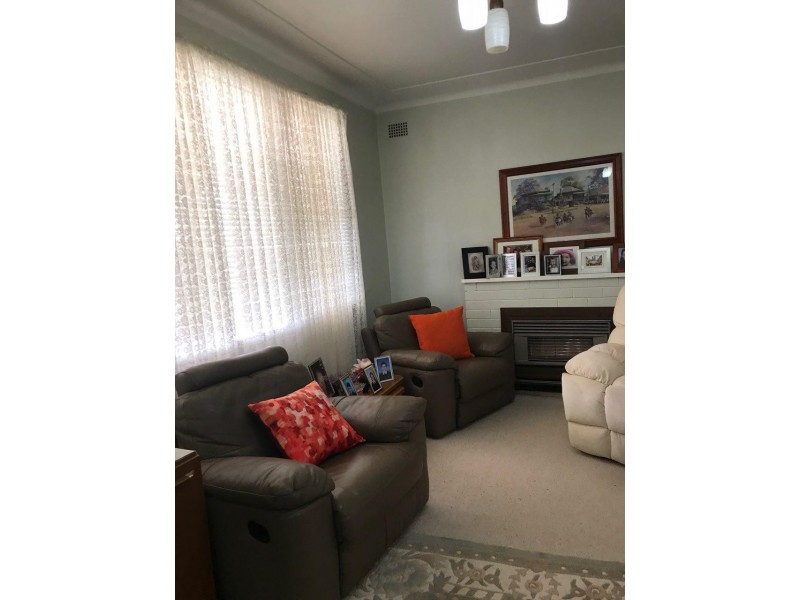122 Victoria Street, Parkes NSW 2870