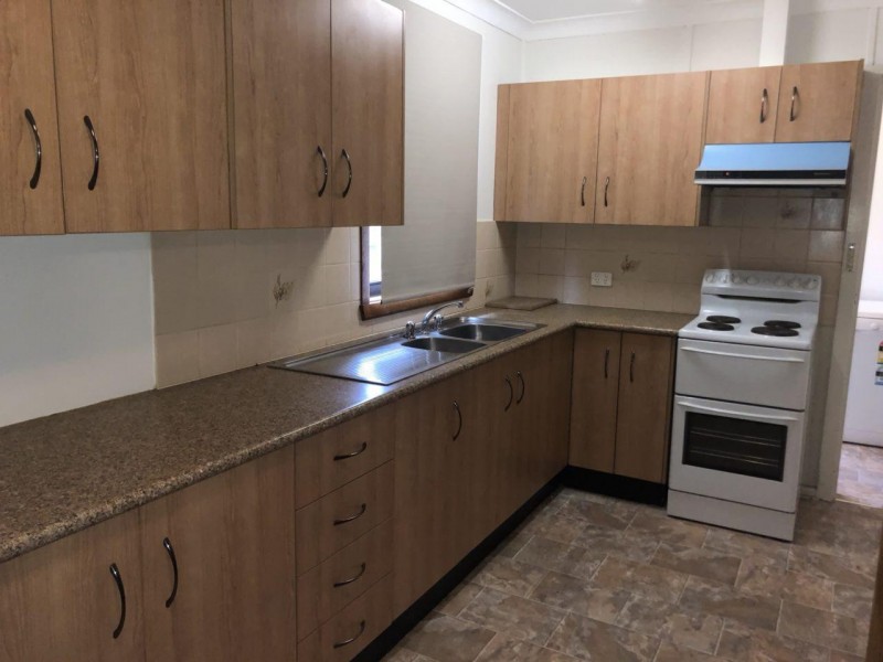 9 Faull Cres, Parkes NSW 2870