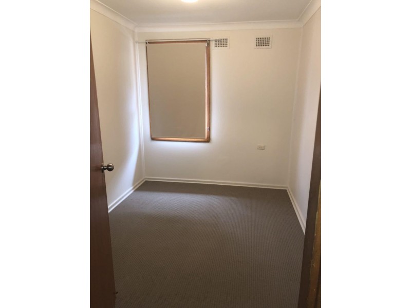 9 Faull Cres, Parkes NSW 2870