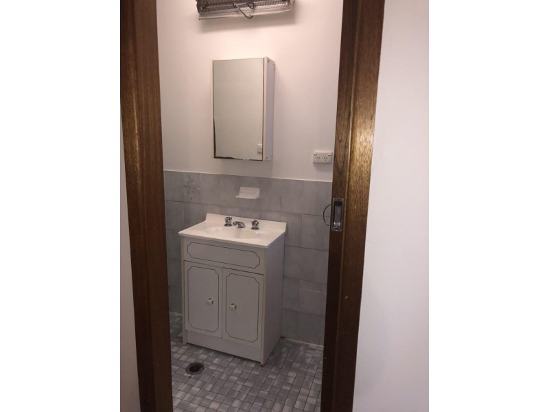 9 Faull Cres, Parkes NSW 2870