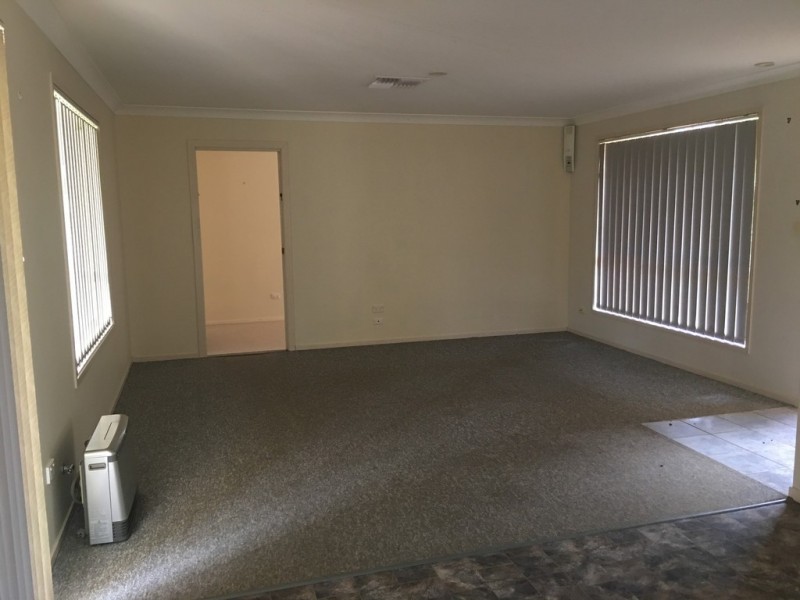 102 Dalton Street, Parkes NSW 2870