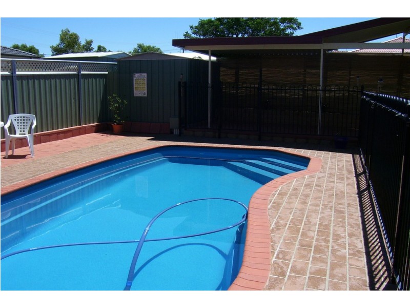 102 Dalton Street, Parkes NSW 2870