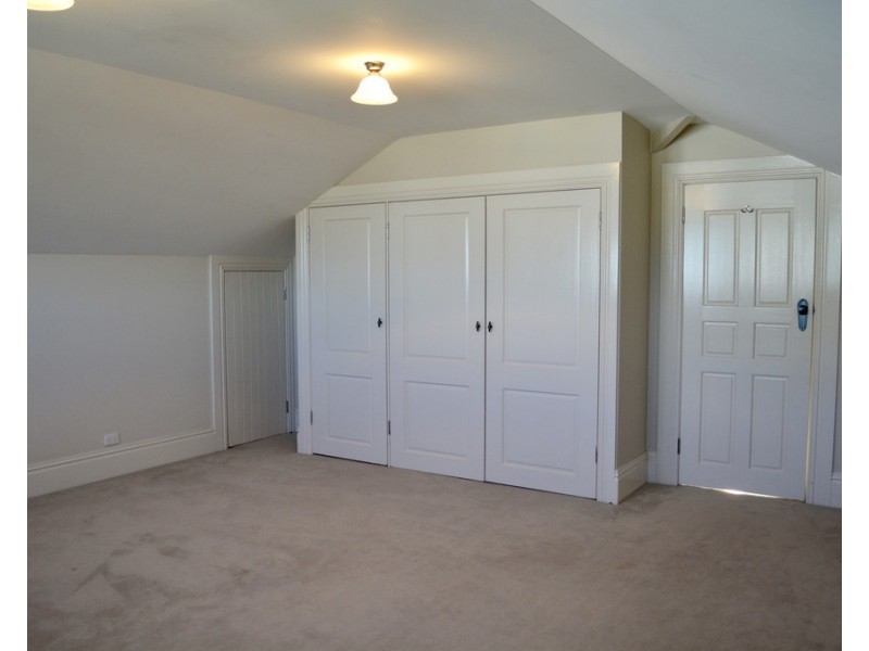 8 High Street, Parkes NSW 2870