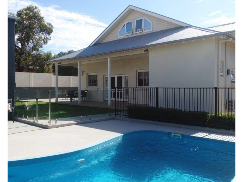 8 High Street, Parkes NSW 2870