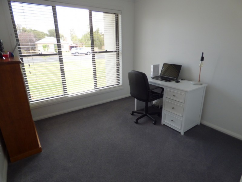 82 Church Street, Forbes NSW 2871