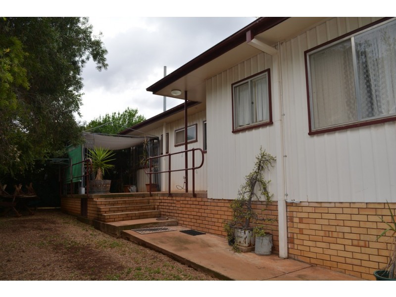 6-8 Alexandra Street, Parkes NSW 2870