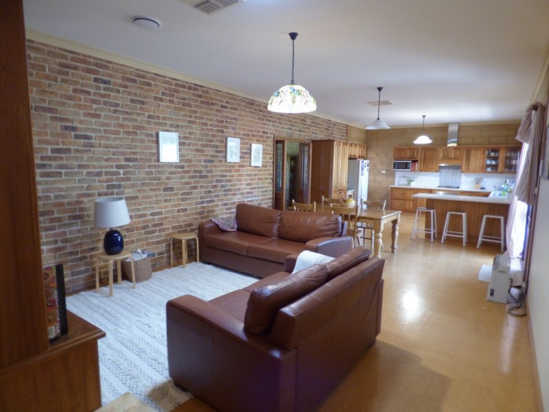 28 Alder Street, Forbes NSW 2871