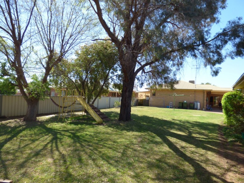 28 Alder Street, Forbes NSW 2871