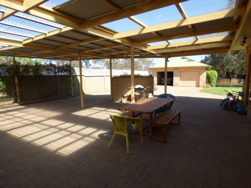 28 Alder Street, Forbes NSW 2871