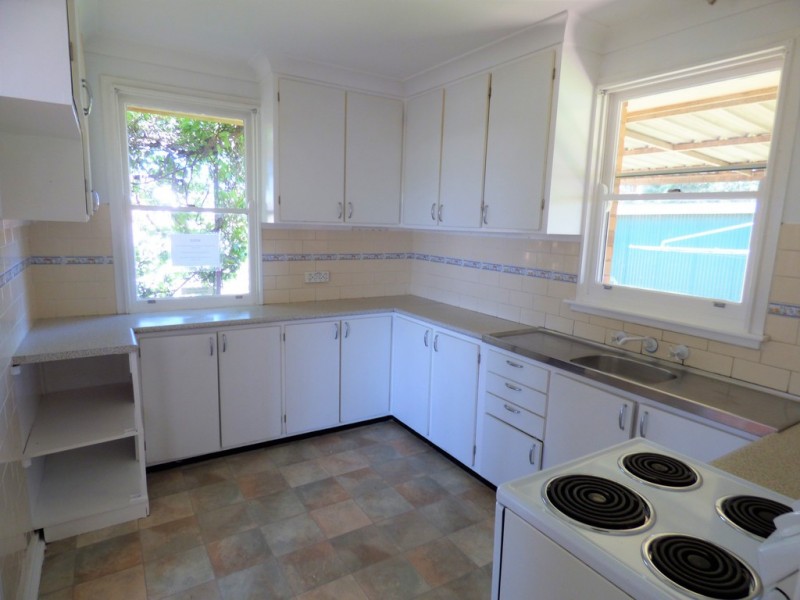 14 Cedar Crescent, Forbes NSW 2871