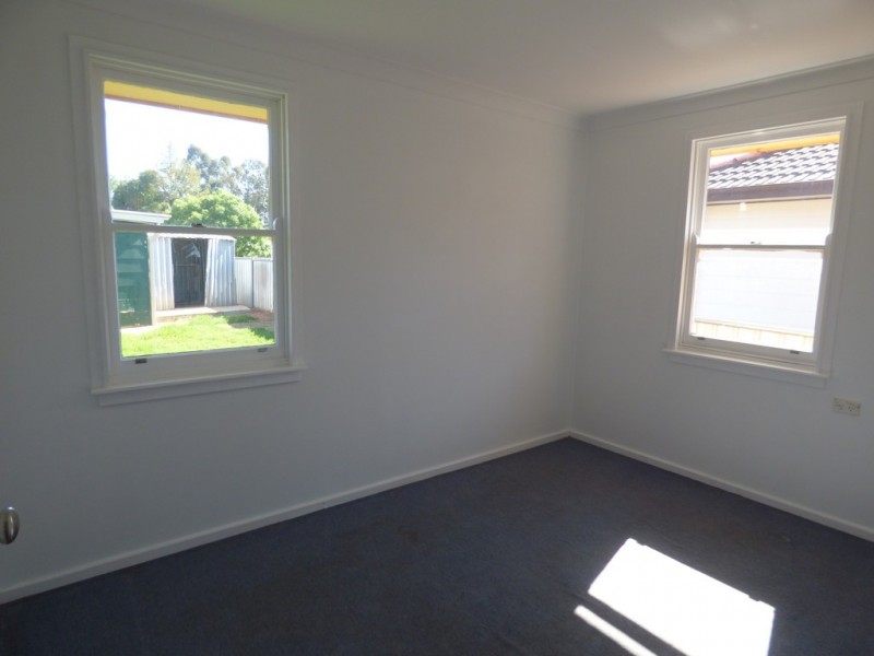 14 Cedar Crescent, Forbes NSW 2871