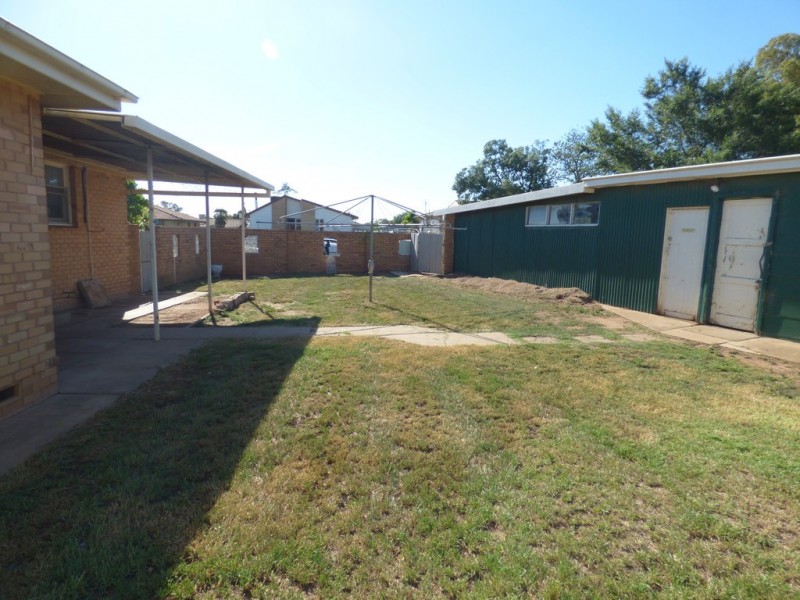 14 Cedar Crescent, Forbes NSW 2871